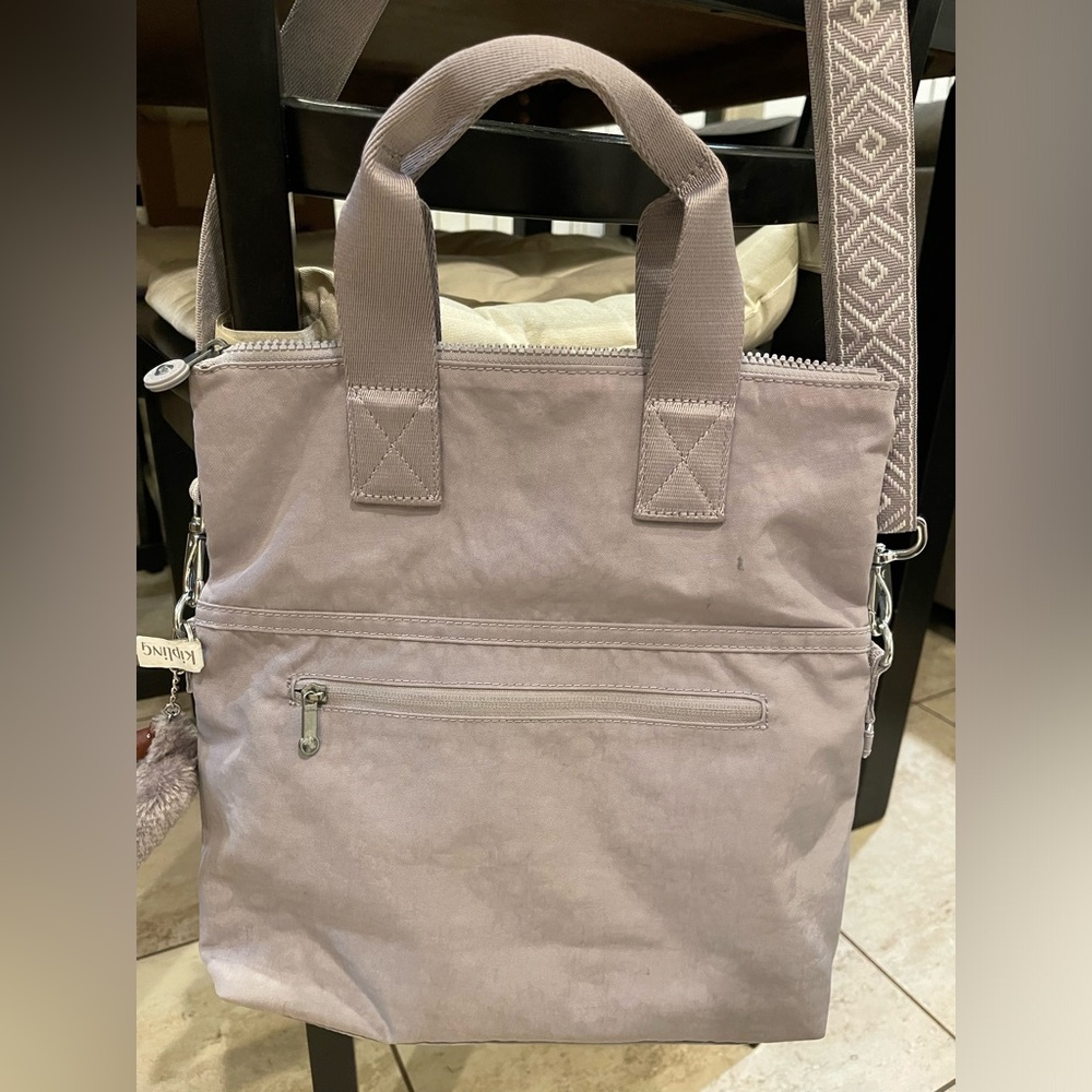 Kipling Light Gray Tote With Patterned Strap - image 6